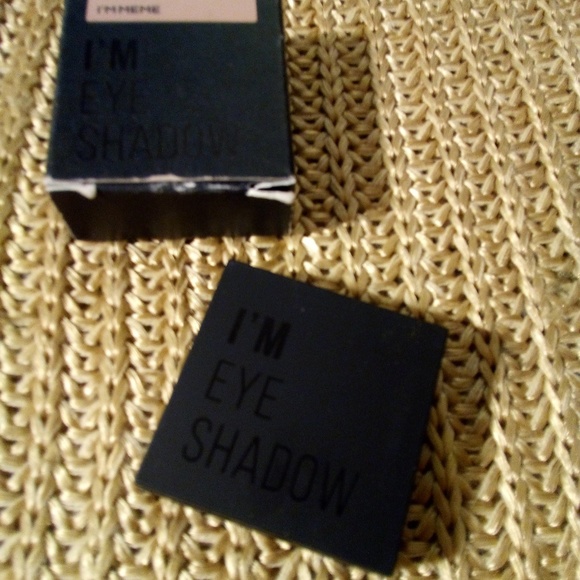 ATTN: PICK 5 FOR 25 I'M MEME EYESHADOW - Picture 4 of 4